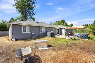 125 Penny Ln, Shady Cove, OR 97539 - Photo 25