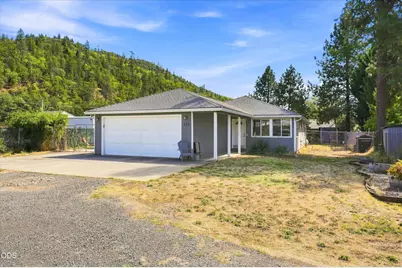 125 Penny Lane, Shady Cove, OR 97539 - Photo 1
