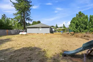 125 Penny Ln, Shady Cove, OR 97539 - Photo 29