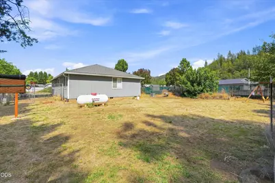125 Penny Lane, Shady Cove, OR 97539 - Photo 29