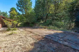 4433 Rogue River Hwy, Grants Pass, OR 97527 - Photo 39