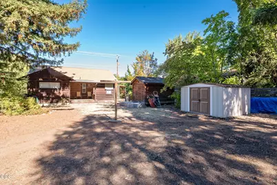 121 N Front Street, Talent, OR 97540 - Photo 23