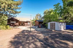 121 N Front St, Talent, OR 97540 - Photo 23