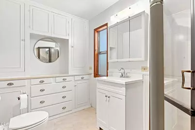 121 N Front Street, Talent, OR 97540 - Photo 9