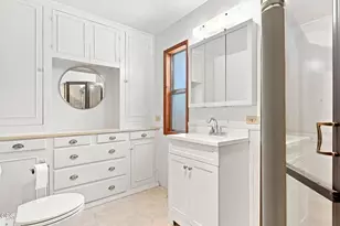 121 N Front St, Talent, OR 97540 - Photo 9