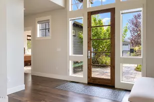 19301 Alianna Loop, Bend, OR 97702 - Photo 21