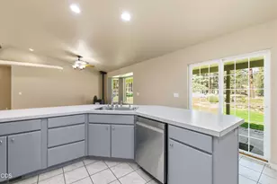 12473 Overland Dr, Klamath Falls, OR 97603 - Photo 17
