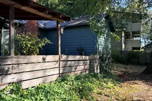 1336 NE Beacon Dr, Grants Pass, OR 97526 - Photo 1
