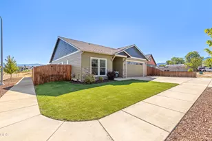 1681 Thomas Rd, Medford, OR 97501 - Photo 3