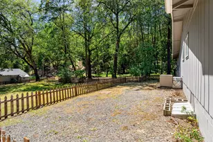370 Horseshoe Dr, Grants Pass, OR 97526 - Photo 31
