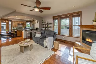 63109 Turret Ct, Bend, OR 97701 - Photo 5
