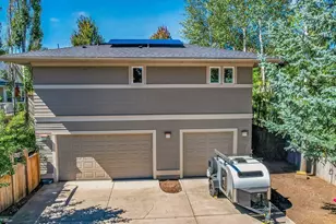 1248 NW Fort Clatsop St, Bend, OR 97703 - Photo 3