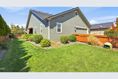541 Bridge Creek Drive, Central Point, OR 97502 - Photo 37