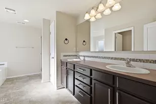 21141 SE Azalia Ave, Bend, OR 97702 - Photo 19