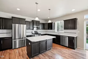 21141 SE Azalia Ave, Bend, OR 97702 - Photo 11