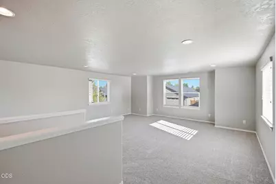 21141 SE Azalia Avenue, Bend, OR 97702 - Photo 27