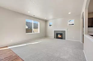 21141 SE Azalia Ave, Bend, OR 97702 - Photo 5