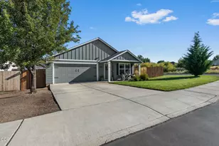 495 NE Spruce Ct, Redmond, OR 97756 - Photo 25