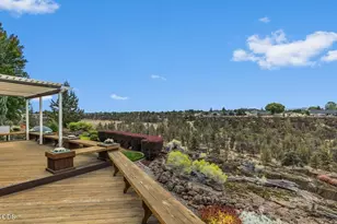 2635 NW Canyon Dr, Redmond, OR 97756 - Photo 5