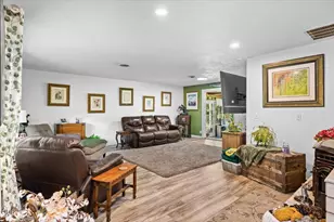 333 Earhart Rd, Rogue River, OR 97537 - Photo 5