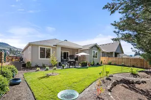 2833 Caldera Ln, Medford, OR 97504 - Photo 27