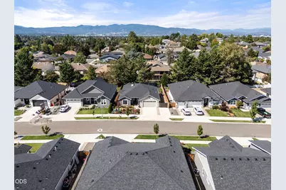2833 Caldera Lane, Medford, OR 97504 - Photo 35
