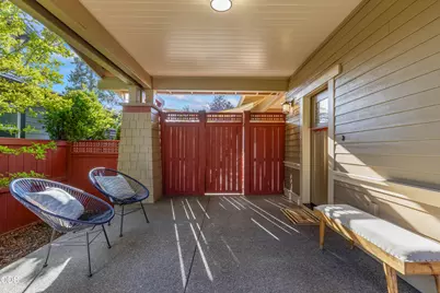 1657 NW Mt Washington, Bend, OR 97703 - Photo 3