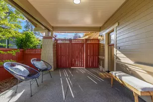 1657 NW Mt Washington, Bend, OR 97703 - Photo 3