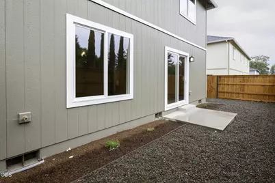 151 SE Champagne Court, Grants Pass, OR 97527 - Photo 23
