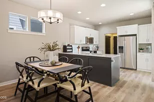 61066 SE Sydney Harbor Dr, Bend, OR 97702 - Photo 13