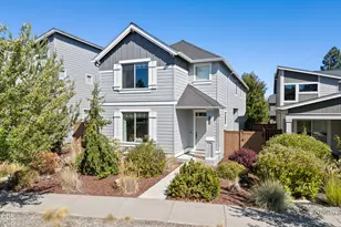 61066 SE Sydney Harbor Dr, Bend, OR 97702 - Photo 3