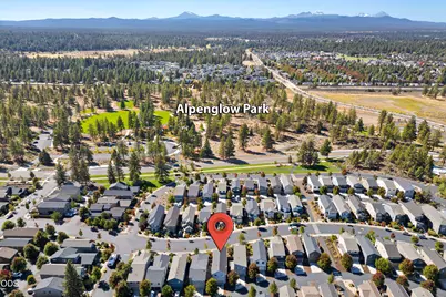 61066 SE Sydney Harbor Drive, Bend, OR 97702 - Photo 41