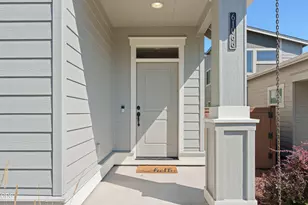 61066 SE Sydney Harbor Dr, Bend, OR 97702 - Photo 5