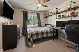 61066 SE Sydney Harbor Dr, Bend, OR 97702 - Photo 29