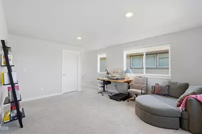 20732 SE Iron Horse Lane, Bend, OR 97702 - Photo 19