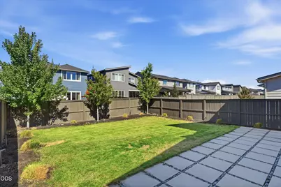 20732 SE Iron Horse Lane, Bend, OR 97702 - Photo 33