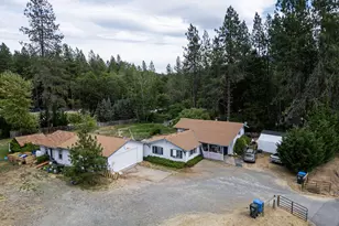 [Address not provided], Grants Pass, OR 97527 - Photo 3