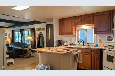 1475 Green Acres Road #SPC 123, Eugene, OR 97408 - Photo 7