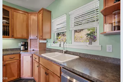 33 Quail Run Drive, Shady Cove, OR 97539 - Photo 9