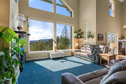 33 Quail Run Drive, Shady Cove, OR 97539 - Photo 3