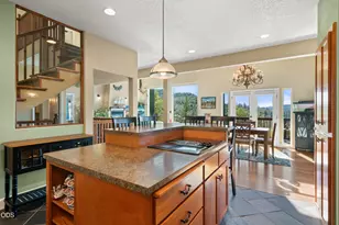 33 Quail Run Dr, Shady Cove, OR 97539 - Photo 11