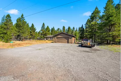 15944 Woodchip Lane, La Pine, OR 97739 - Photo 3