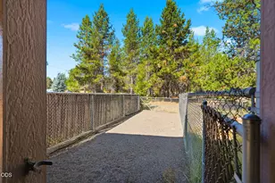 15944 Woodchip Ln, La Pine, OR 97739 - Photo 9