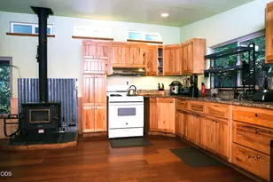 705 Lone Mountain Rd, O'Brien, OR 97534 - Photo 5