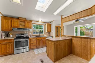 5550 Demaray Dr, Grants Pass, OR 97527 - Photo 9
