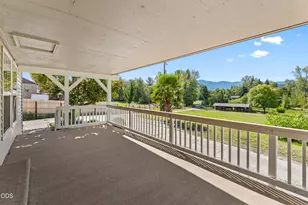 5550 Demaray Dr, Grants Pass, OR 97527 - Photo 3