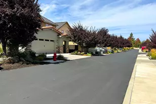 63128 NW Via Cambria, Bend, OR 97703 - Photo 35