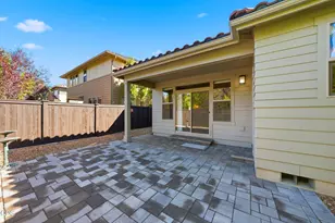 63128 NW Via Cambria, Bend, OR 97703 - Photo 11