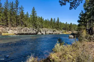 60623 River Bend Dr, Bend, OR 97702 - Photo 7