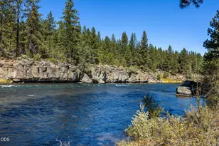 60623 River Bend Dr, Bend, OR 97702 - Photo 1